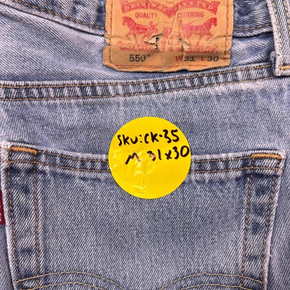 Levis 550 Mens 31x30 Slight Distress Jeans Thigh Fade ** Vintage Style ** Denim